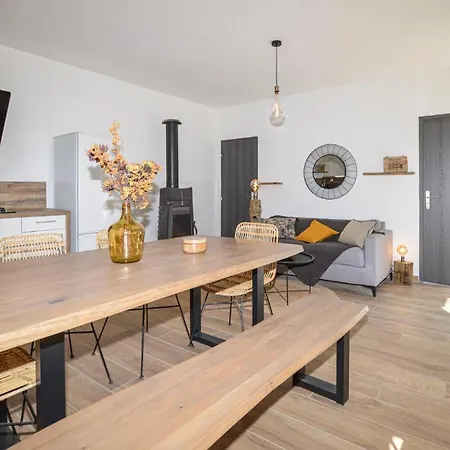 2 Bedroom Cozy In Canale