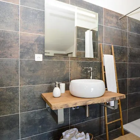 Feriehus 2 Bedroom Cozy In Canale Pila-Canale