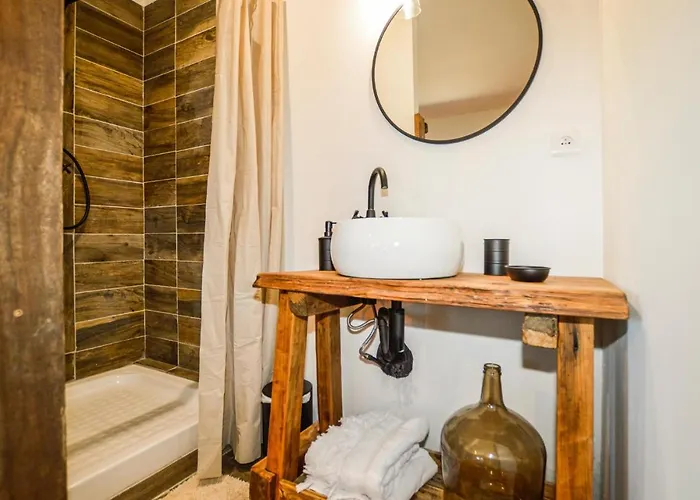 Hébergement de vacances 2 Bedroom Cozy In Canale *