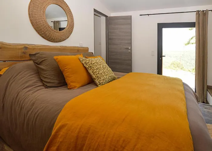 Hébergement de vacances 2 Bedroom Cozy In Canale *